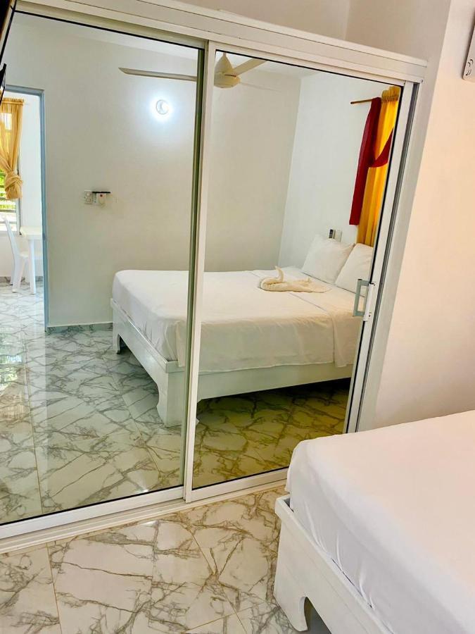 Apartamentos Felix Лас Теренас Екстериор снимка